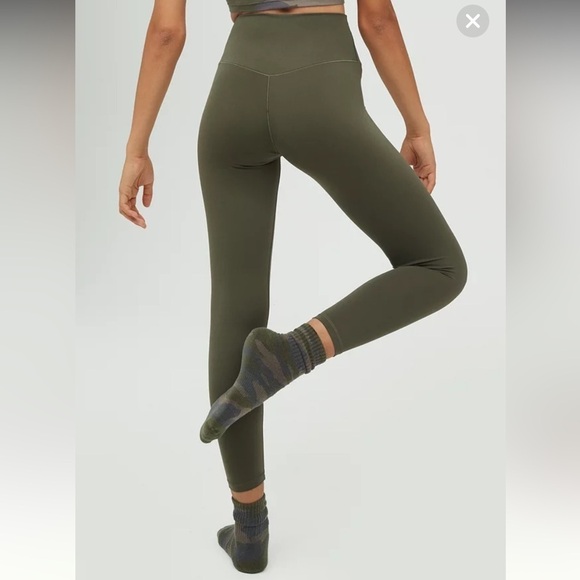 aerie Pants - Aerie Offline Leggings in Olive Green Large
